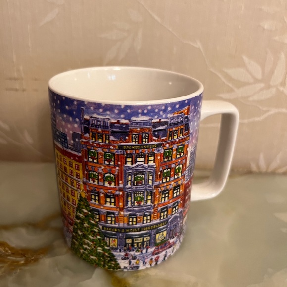 Michael Storrings New York Holiday Scene Stoneware Cup - Picture 2 of 3